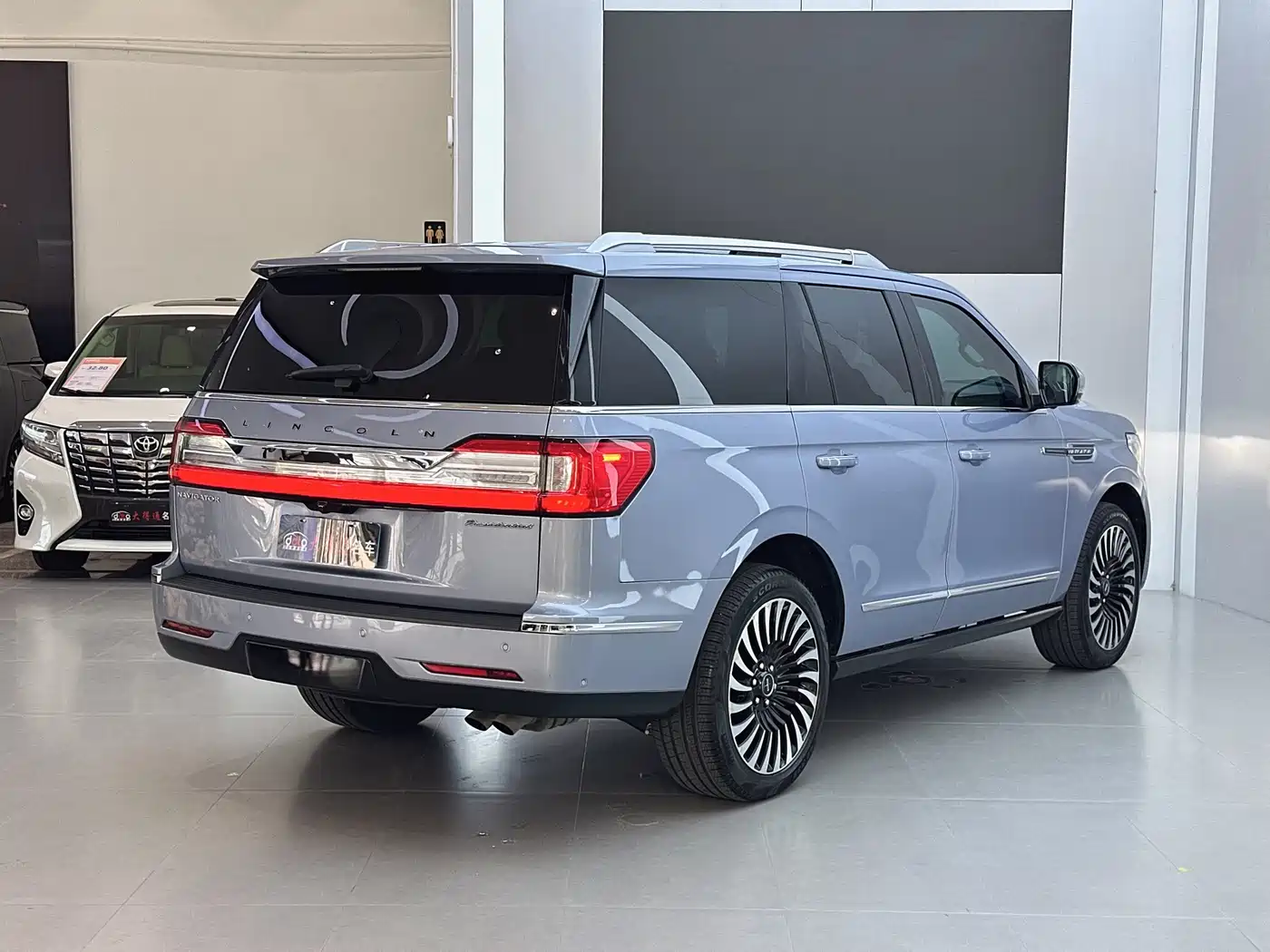 Lincoln Navigator 2022 2020 3.5T Presidential Series