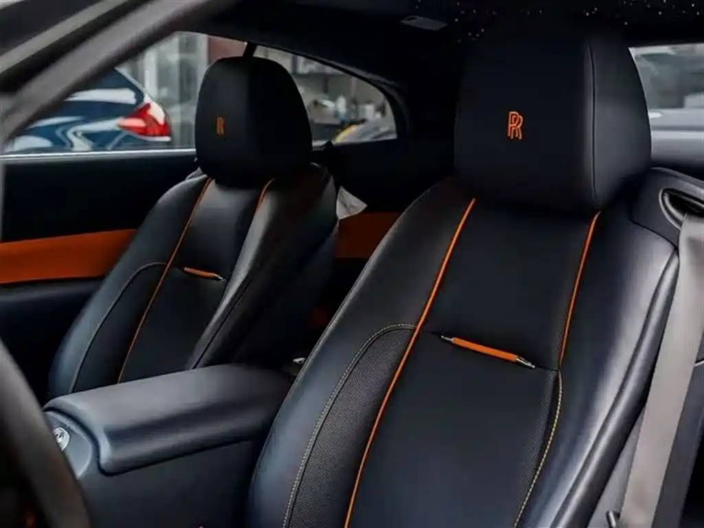 Фото 19 - Rolls-Royce Wraith