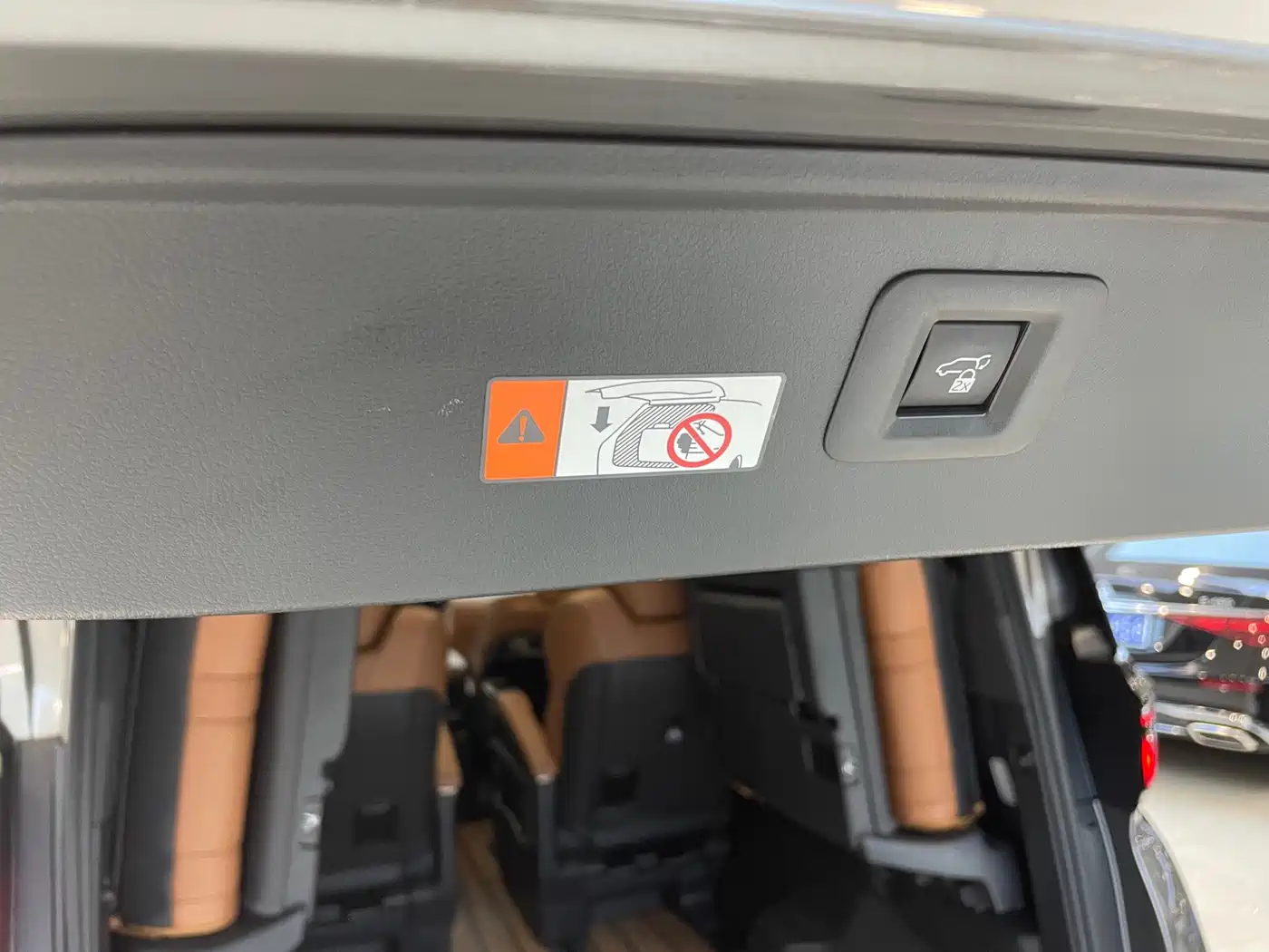 Toyota Vellfire 2024 Crown Hybrid 2.5L Premium Edition фото 36