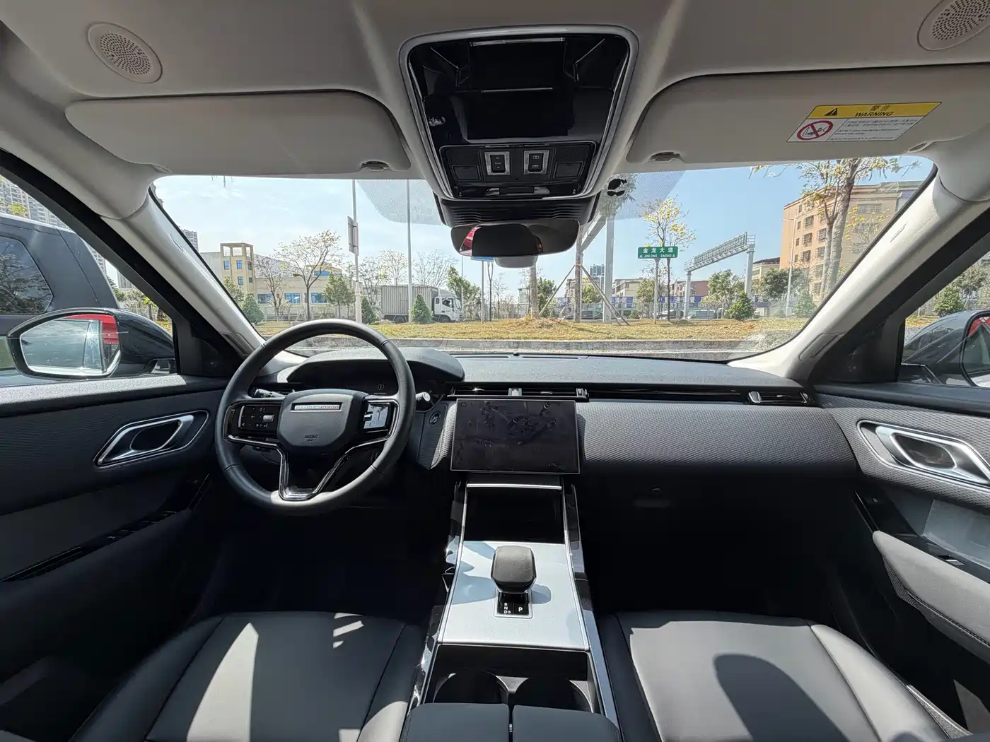 Land Rover Range Rover Velar 2024 S фото 4