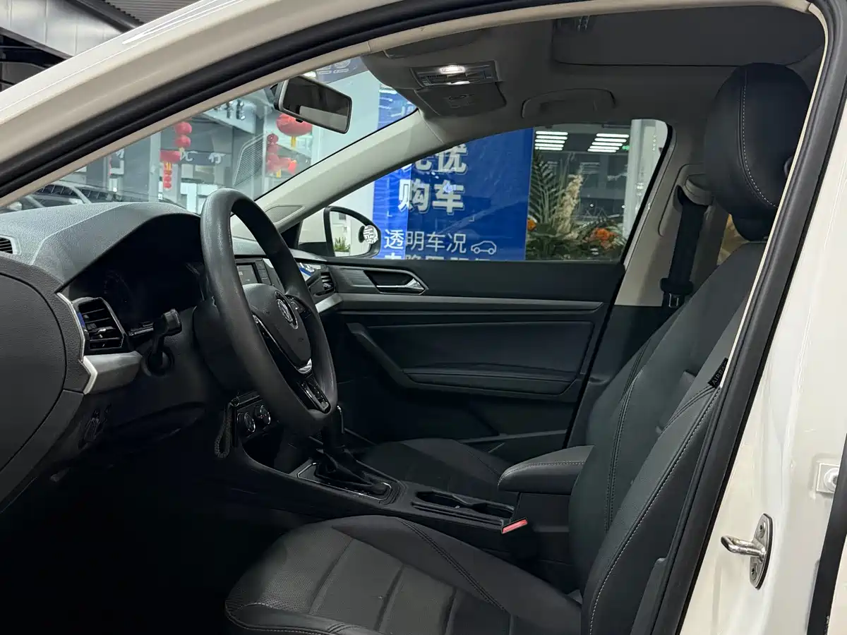 Volkswagen Lavida 2019 1.5L Automatic Comfort Edition China VI фото 7
