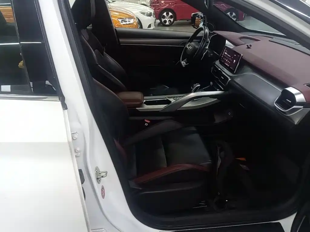Geely Coolray 2019 2019 Sport 260T DCT Battle China VI