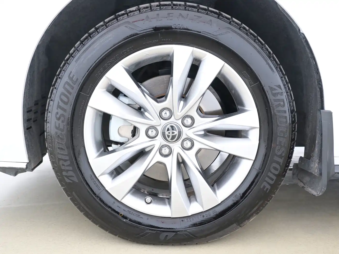 Toyota Sienna 2021 2.5L Hybrid Platinum Edition фото 16