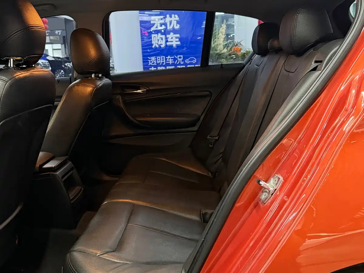 BMW 1 Series (Import) 2012 116i Urban Edition фото 5
