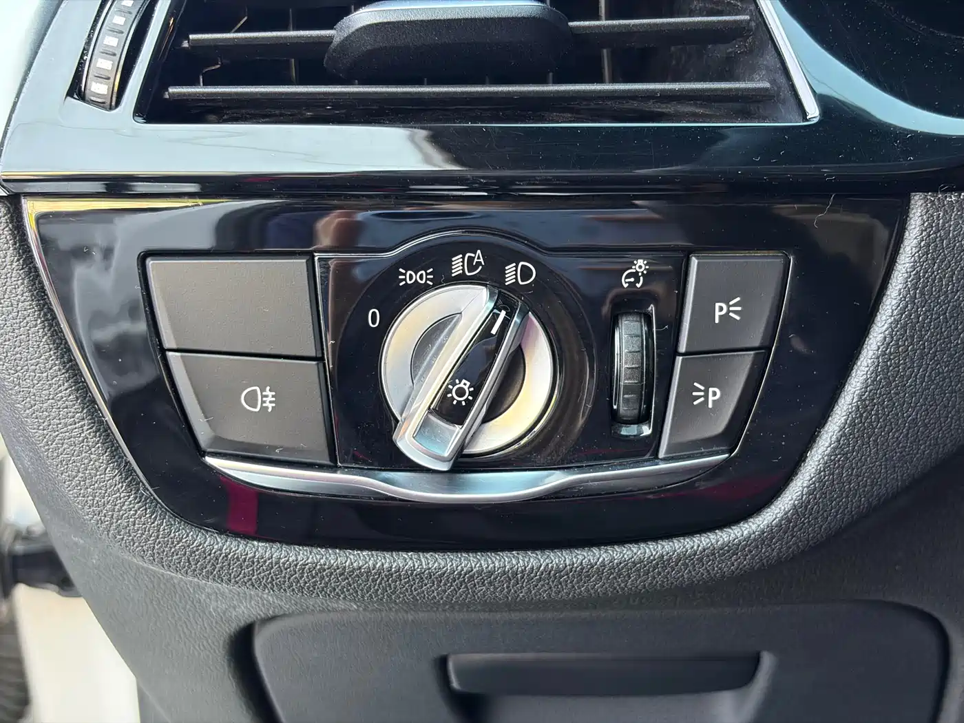 BMW 5 Series 2020 530Li Exclusive M Sport Package фото 12