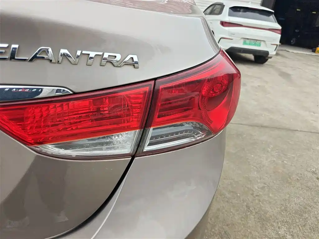 Hyundai Langdong 2015 1.6L Auto Premium фото 24