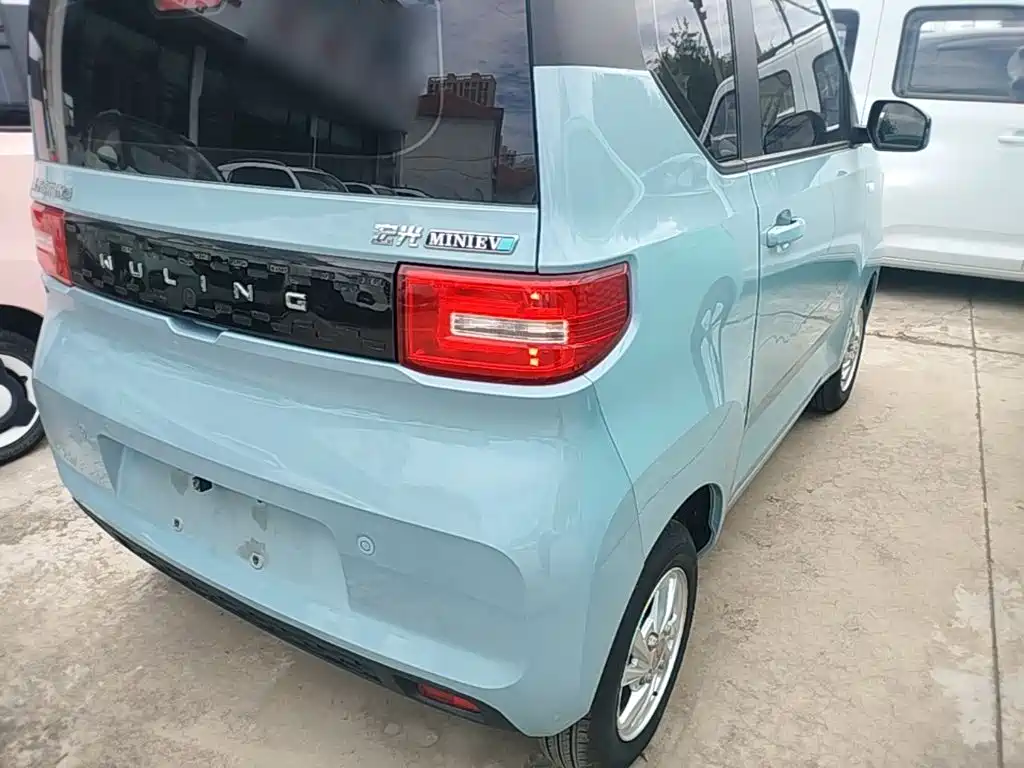 Фото 8 - Wuling Motors Hongguang MINIEV