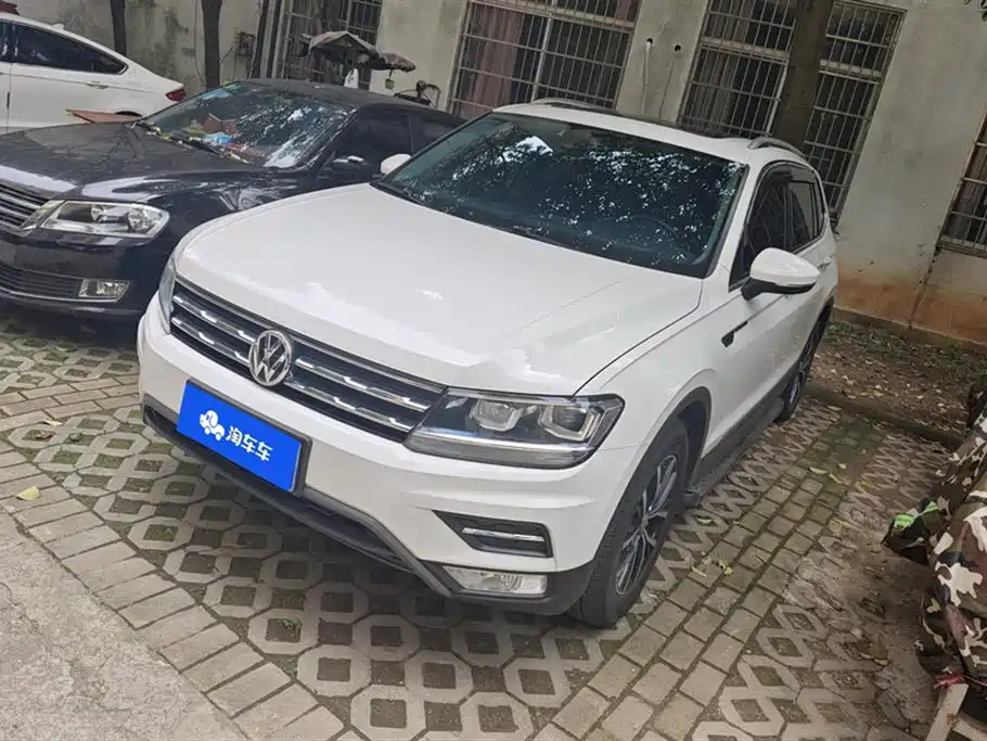 Volkswagen Tiguan L 2018 Facelift 330TSI Automatic 2WD Luxury Edition