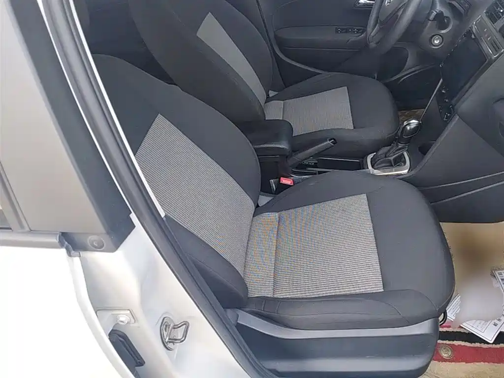 Volkswagen Polo 2018 1.5L Auto Safe Drive фото 25