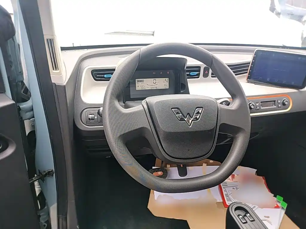 Фото 11 - Wuling Motors Hongguang MINIEV