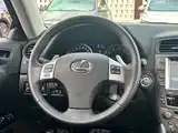 Фото 18 - Lexus IS