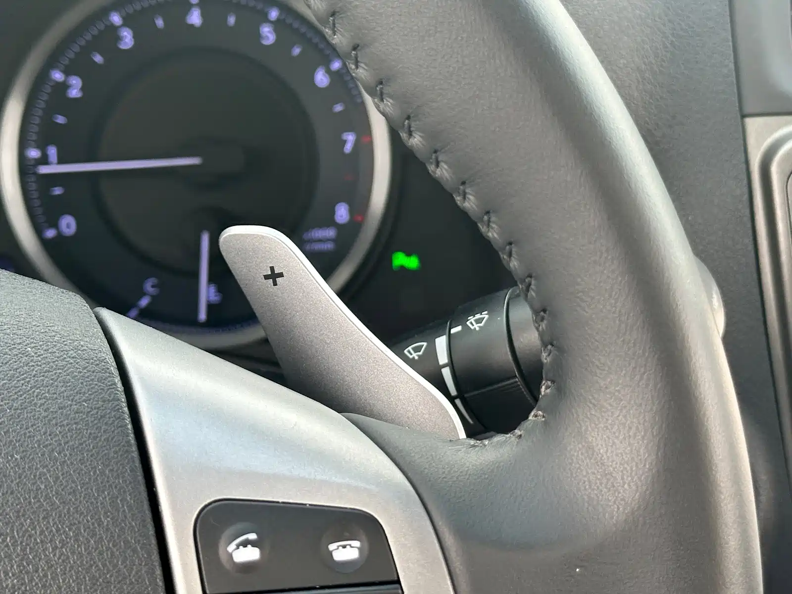 Фото 22 - Lexus IS