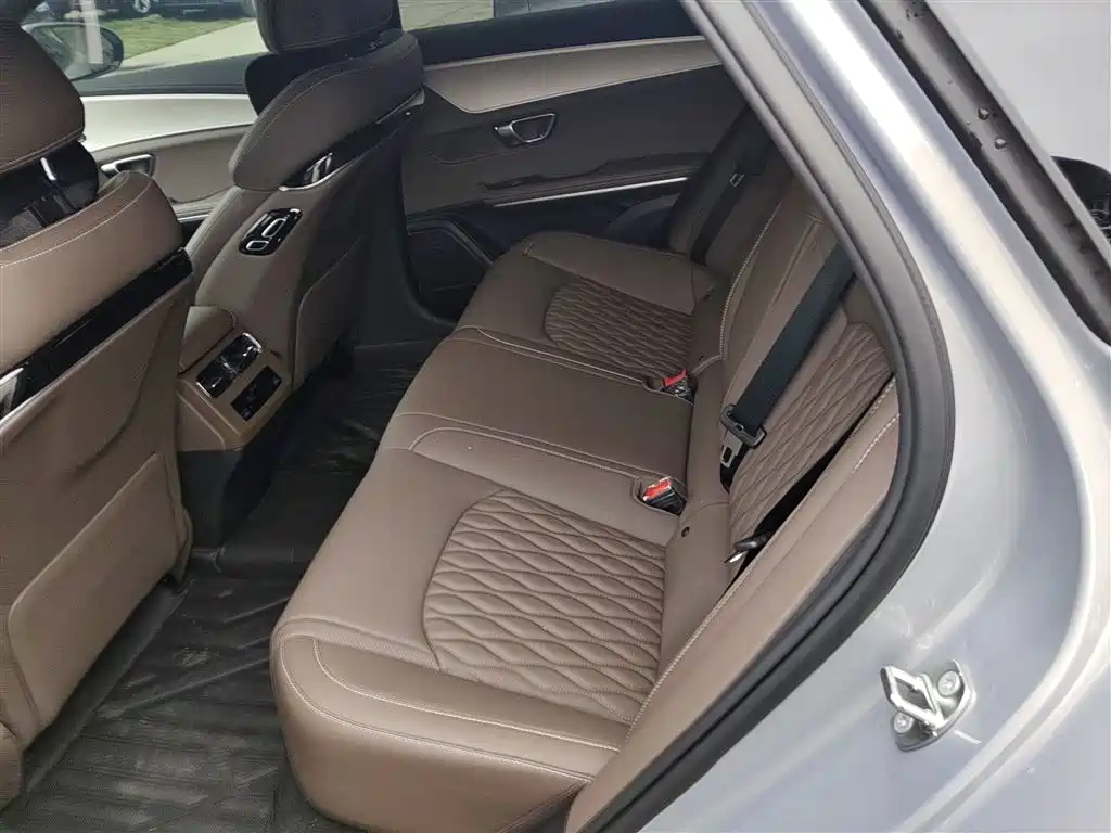 BYD Han 2026 DM-i Smart Driving Edition 245km Premium фото 10
