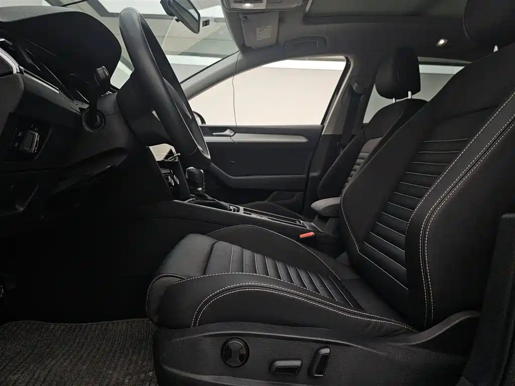 Volkswagen Magotan 2020 280TSI DSG Comfort фото 8