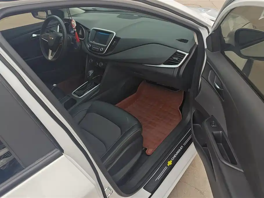 Chevrolet Cavalier 2019 320 Automatic Joy Edition фото 8