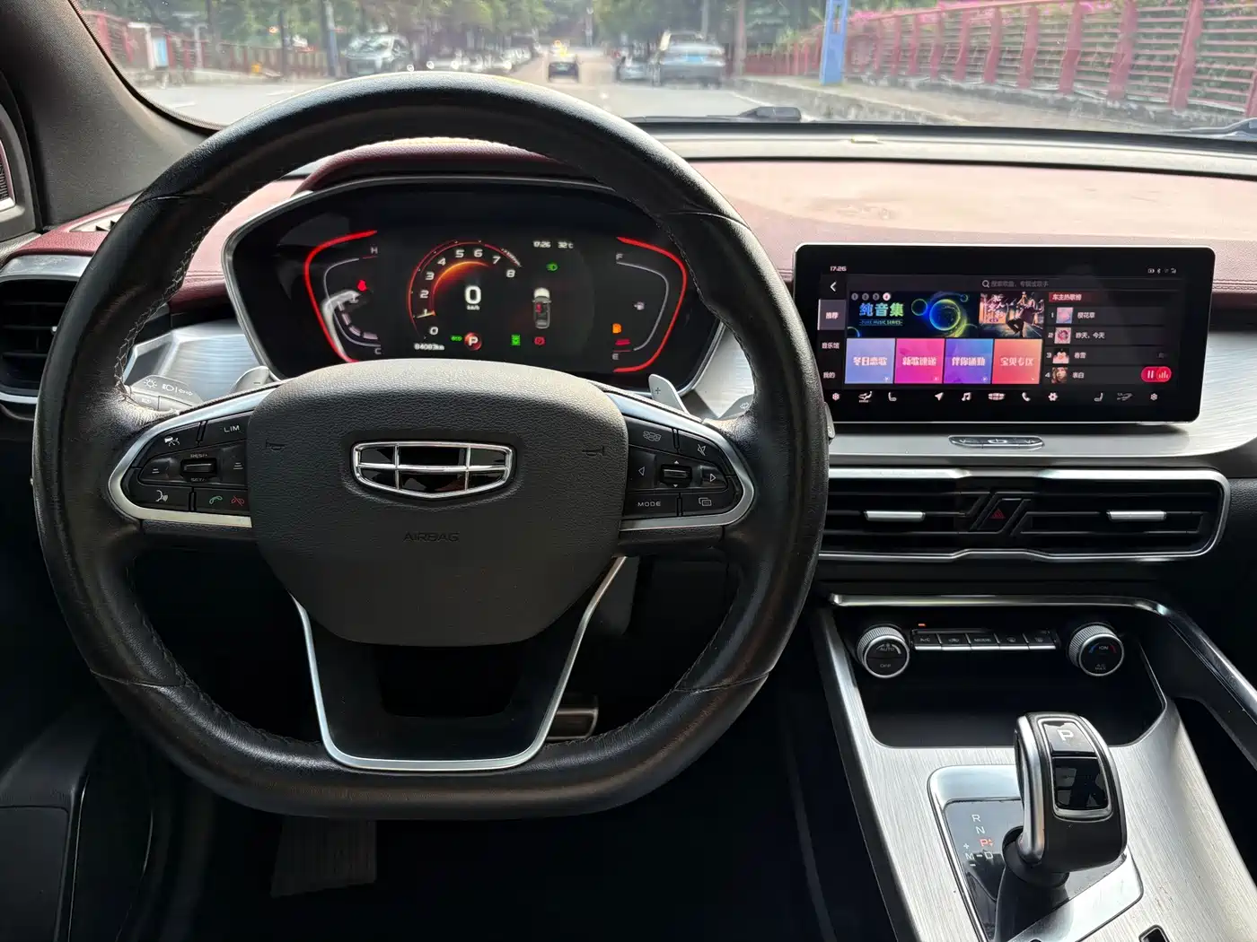 Geely Coolray 2019 2019 Sport 260T DCT Battle China VI