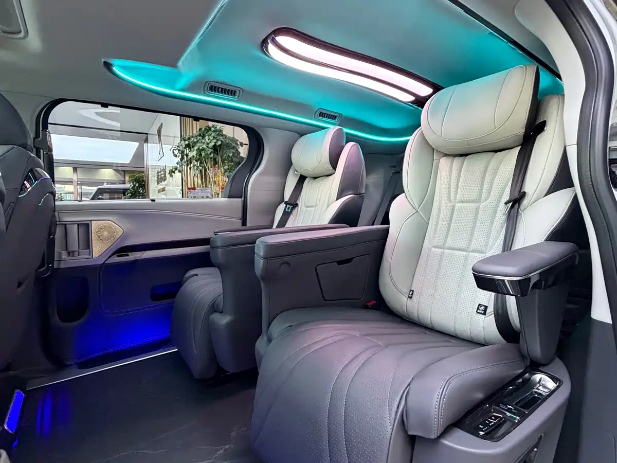 Toyota Sienna 2026