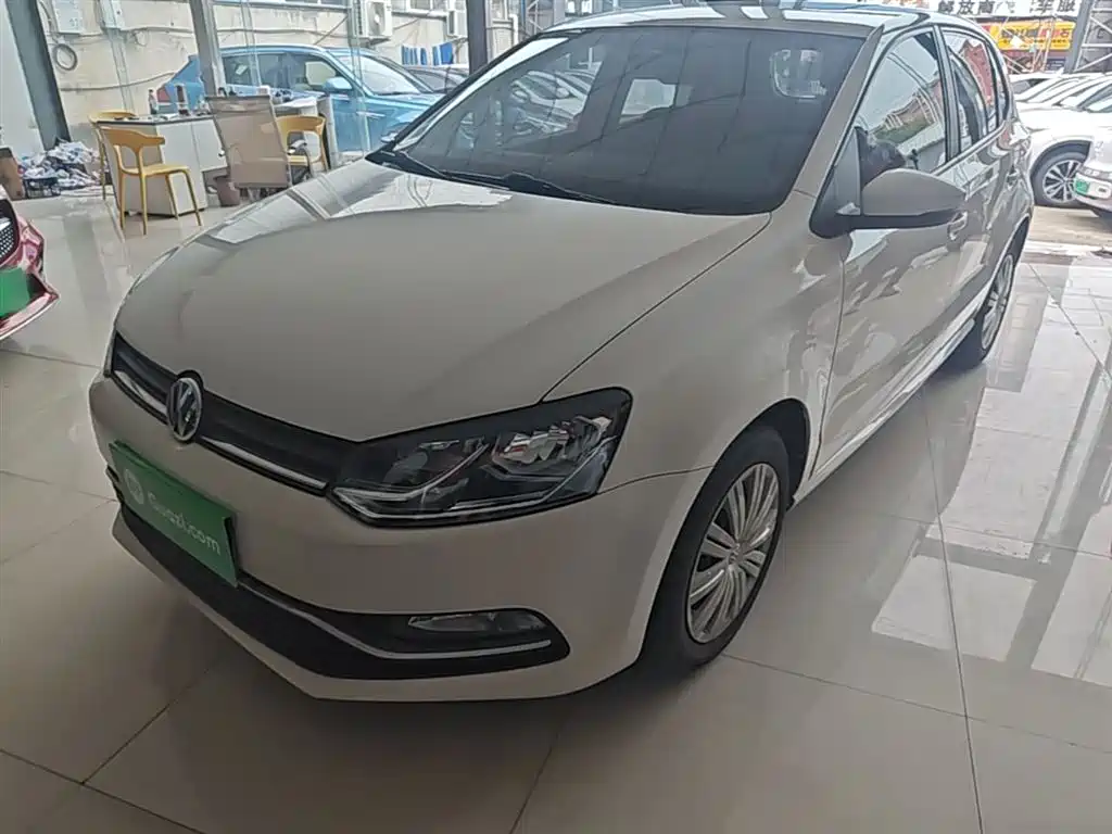 Volkswagen Polo 2016 1.6L Automatic Comfort фото 2