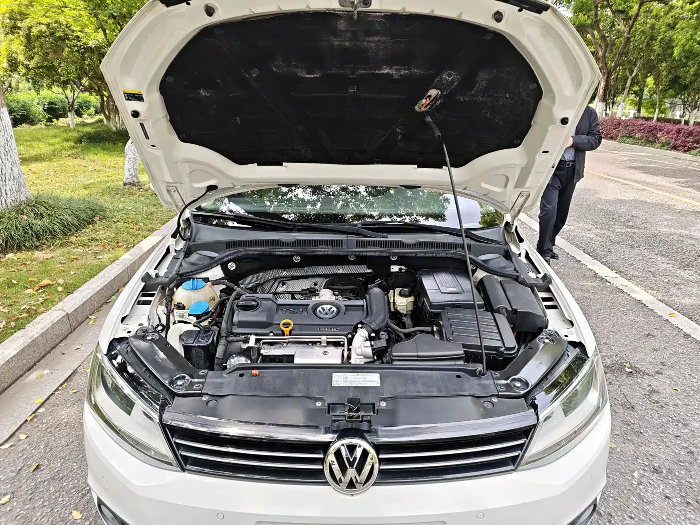 Volkswagen Sagitar 2014 Facelift 1.4TSI Automatic Luxury фото 24