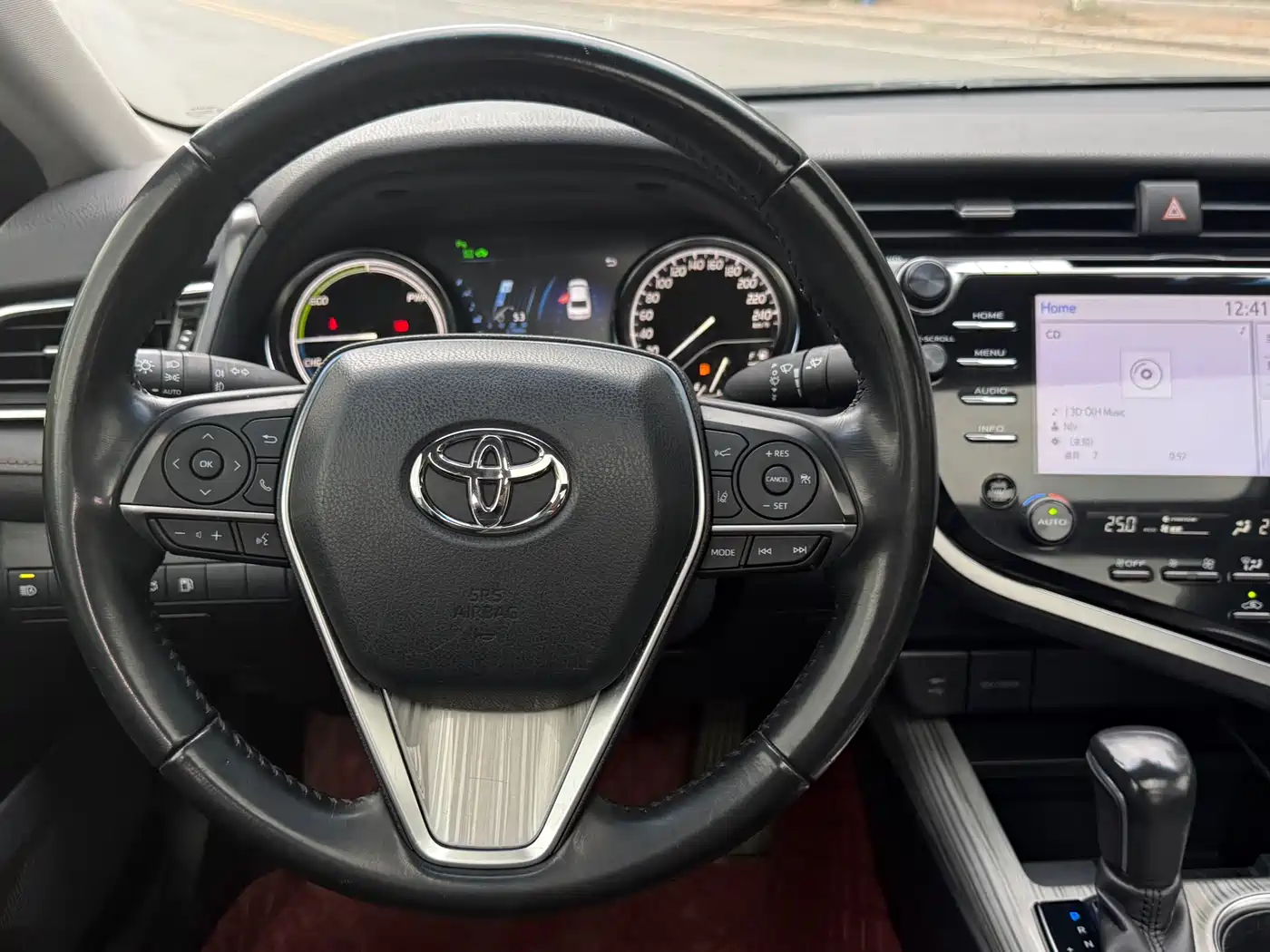 Toyota Camry 2018 Hybrid 2.5HG Luxury Edition фото 11