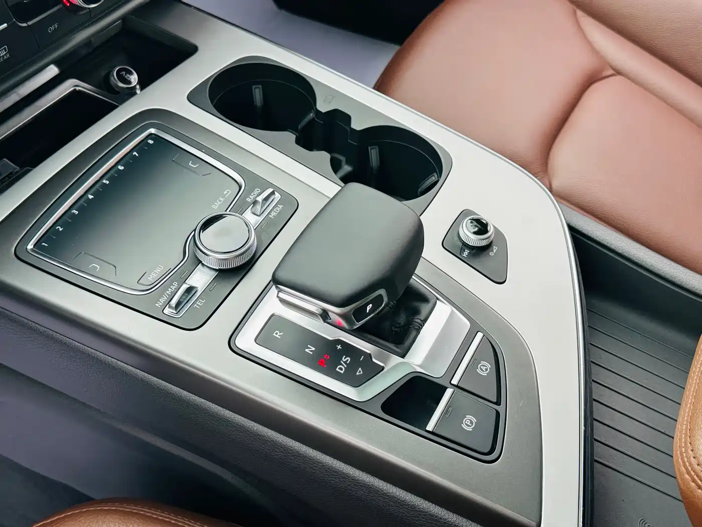 Audi Q7 2018 45 TFSI Technology фото 13