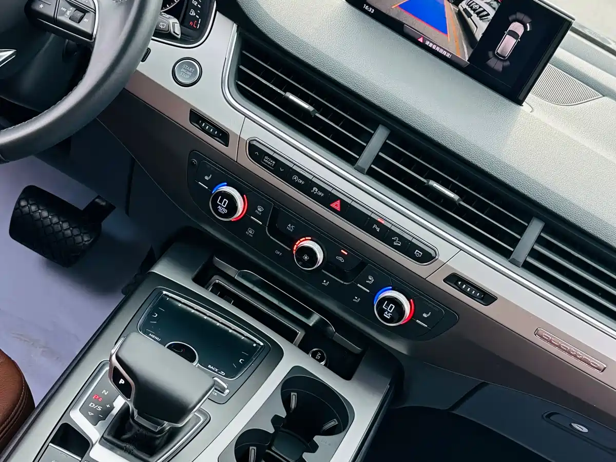 Audi Q7 2018 45 TFSI Technology фото 19