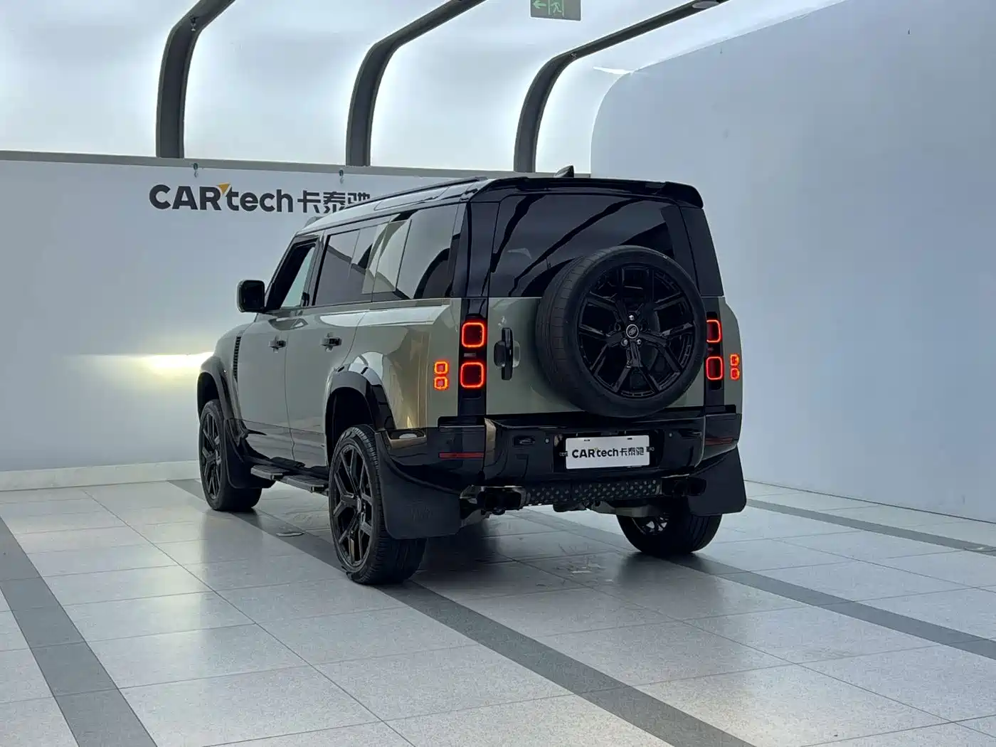 Land Rover Defender 2025 2025 110 3.0T P400 -Dynamic HSE