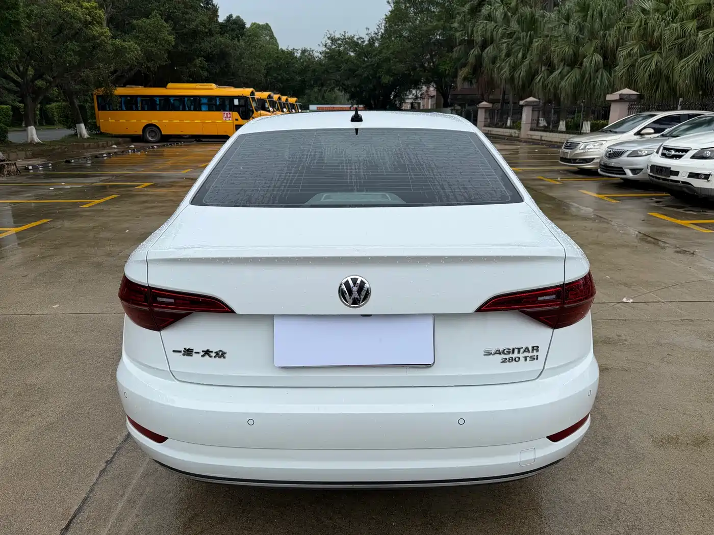 Volkswagen Sagitar 2022 280TSI DSG Surpassing Edition фото 8
