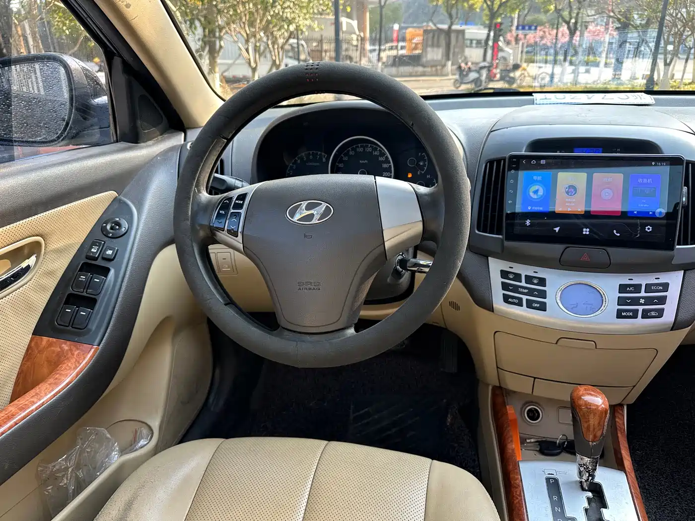 Hyundai Elantra 2010 1.6L AT GLS фото 12