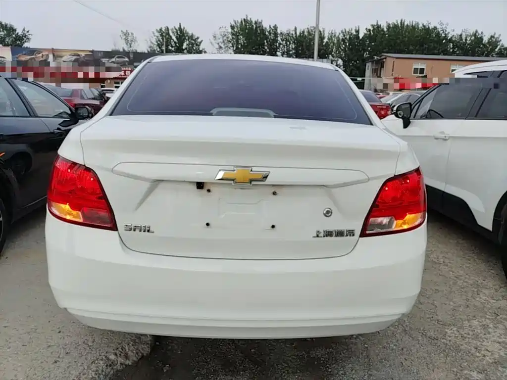 Chevrolet Sail 2015 Sail 3 1.5L Manual Ideal Sunroof Edition фото 6