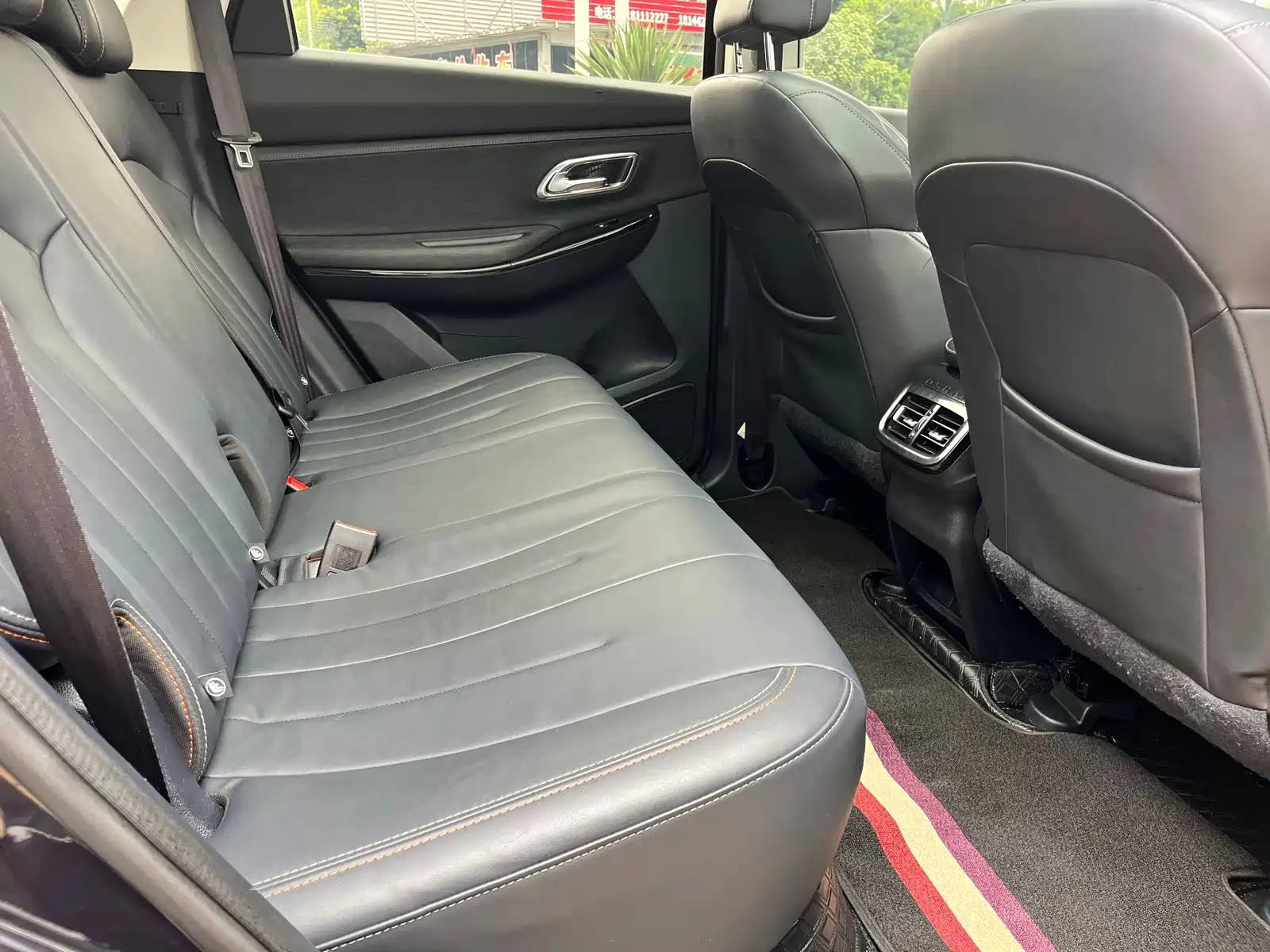 Photo 10 - Changan Oshan X7