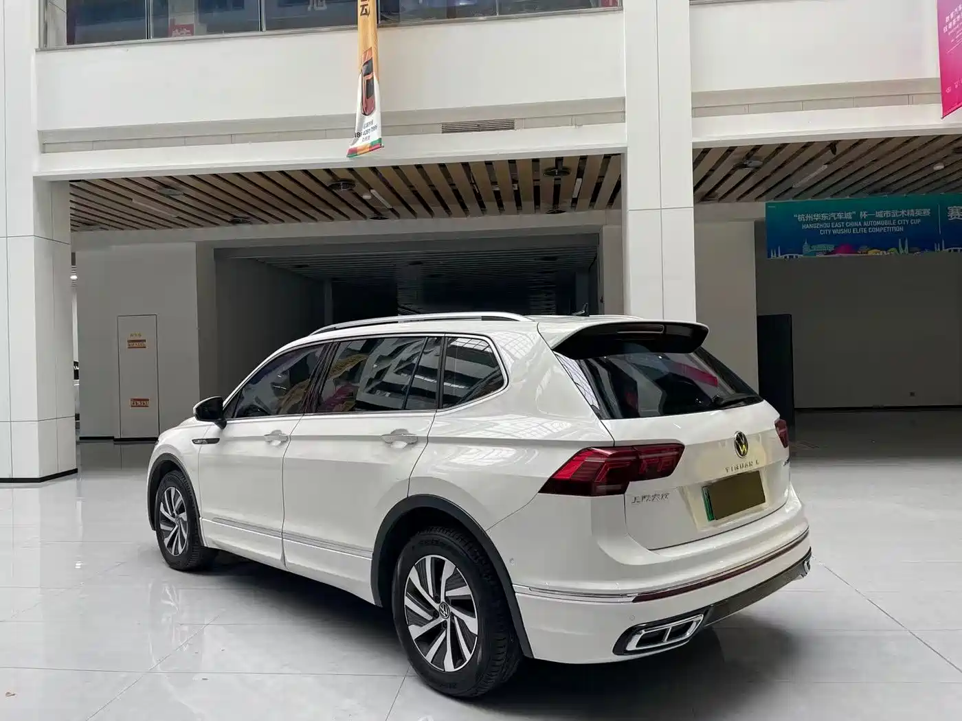 Фото 4 - Volkswagen Tiguan L PHEV