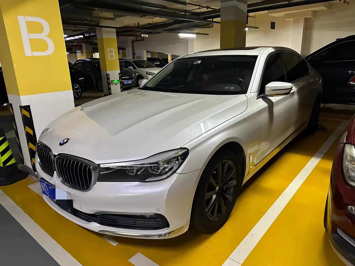 BMW 7 Series 2016 730Li Leading