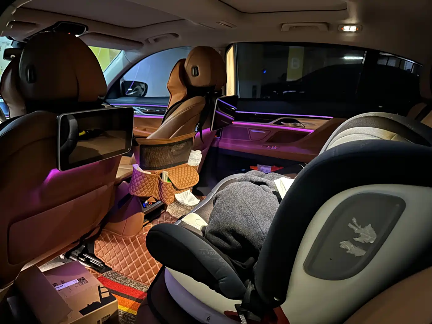 BMW 7 Series 2016 730Li Leading фото 8