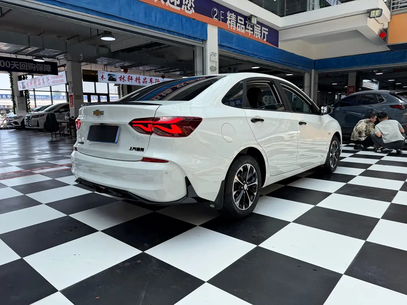CHEVROLET CRUZE