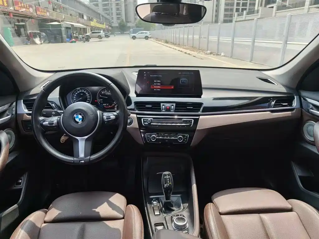 BMW X1 2021 sDrive25Li Leading фото 6