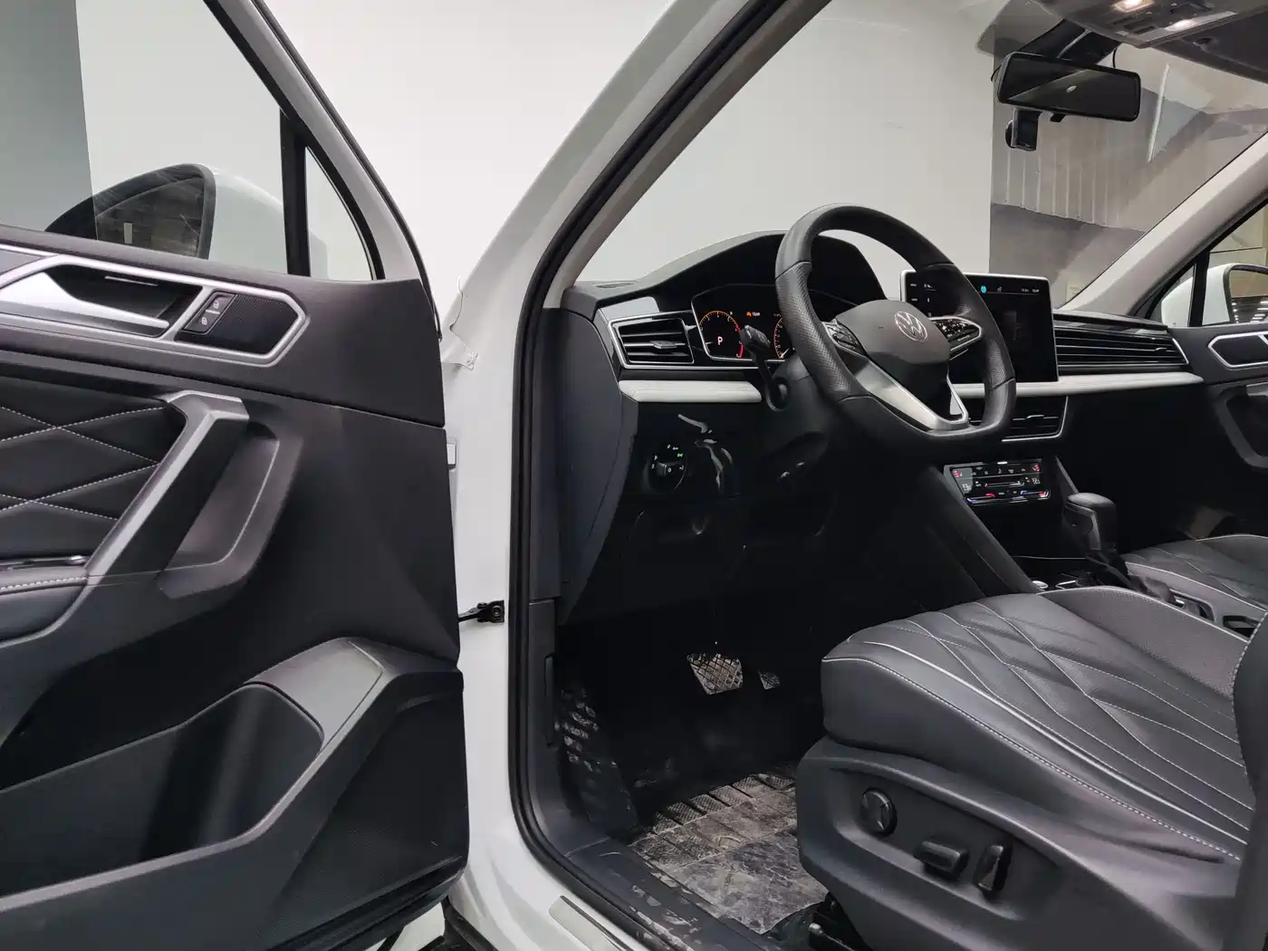 Volkswagen Tiguan L 2023 280TSI 2WD Trend Limited Edition фото 15