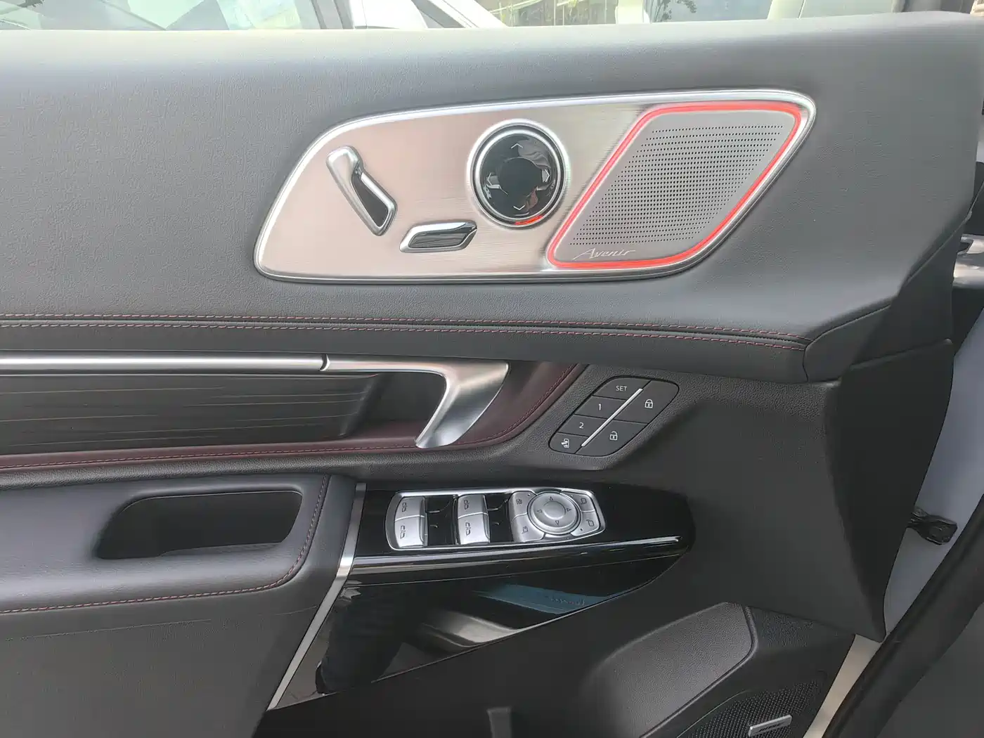 Buick Century 2025 2.0T 7-Seater World Edition фото 6
