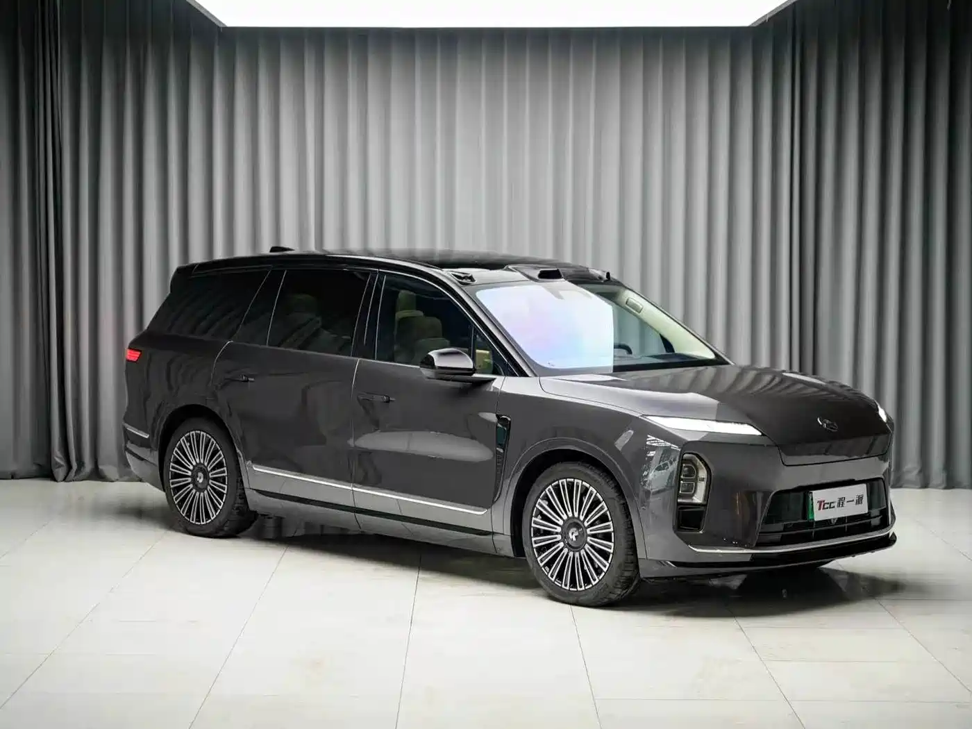 NIO ES8 2026 2025 Model 6-Seat Executive Luxury Edition