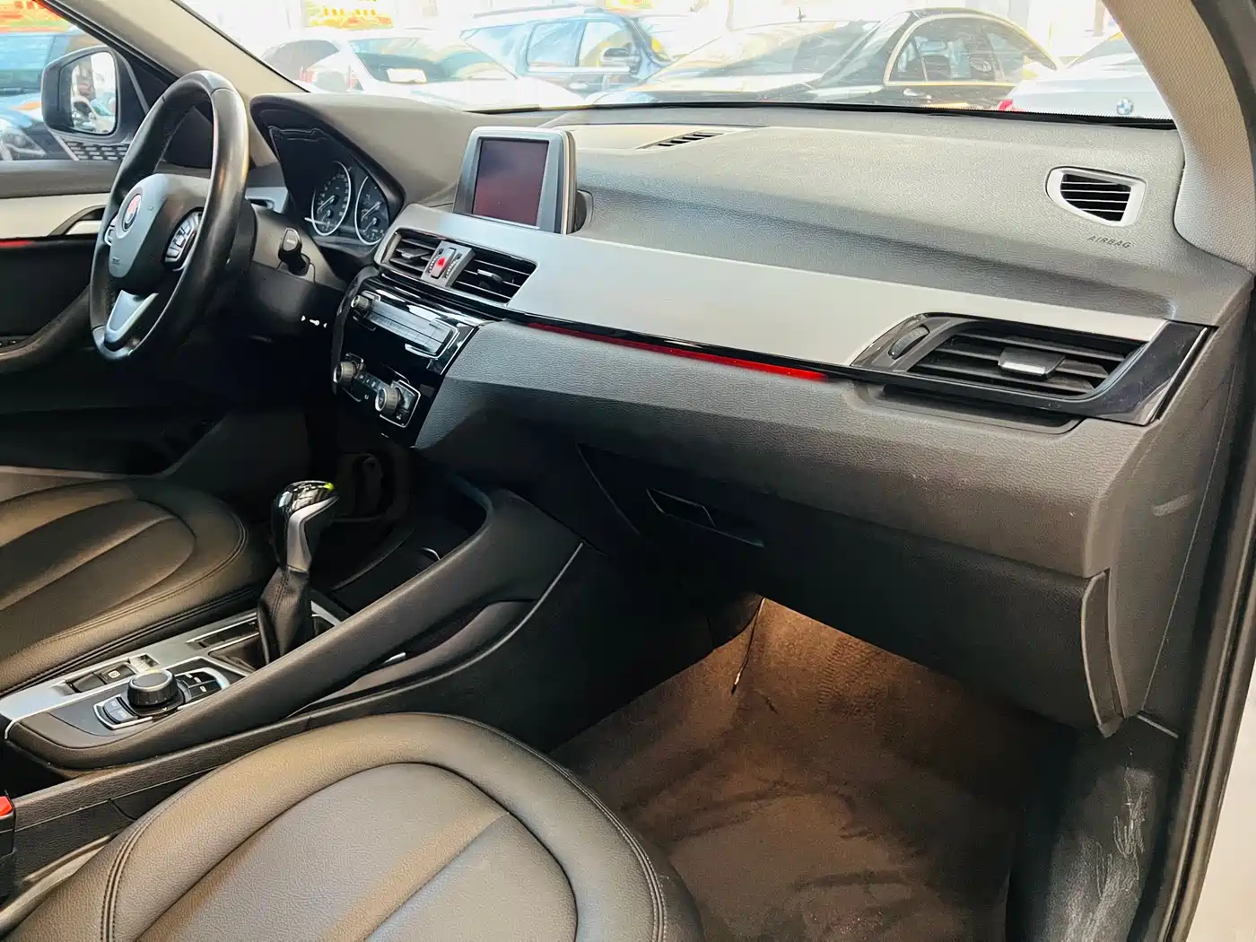 BMW X1 2018 sDrive20Li Leading Model фото 11