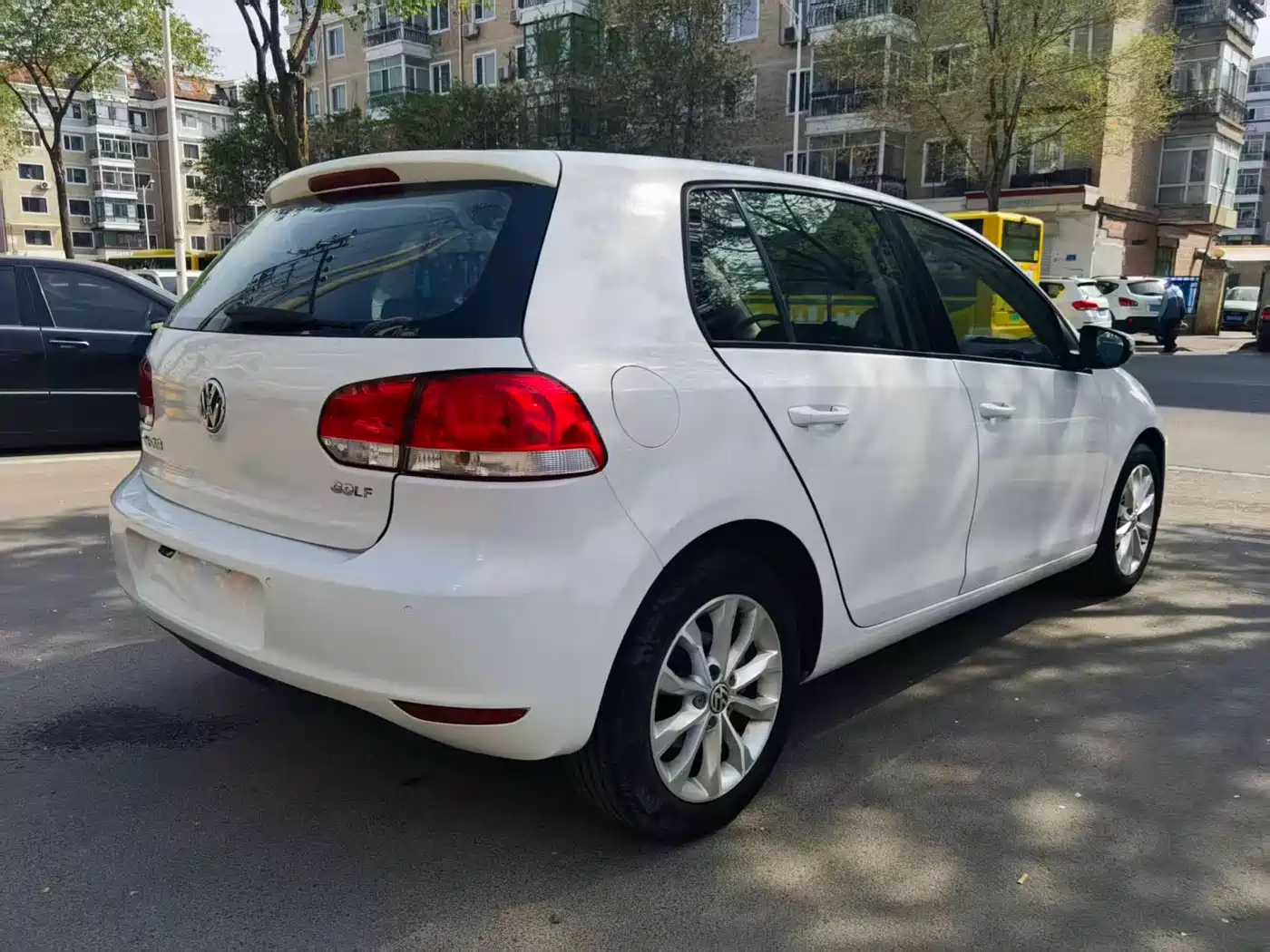 Volkswagen Golf 2012 1.6 Automatic Comfort Type фото 6