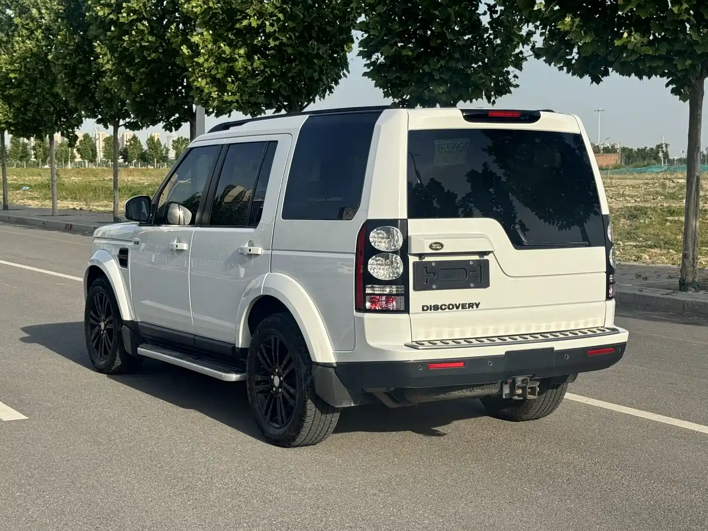 Land Rover Discovery 2015 3.0 SC V6 HSE фото 7
