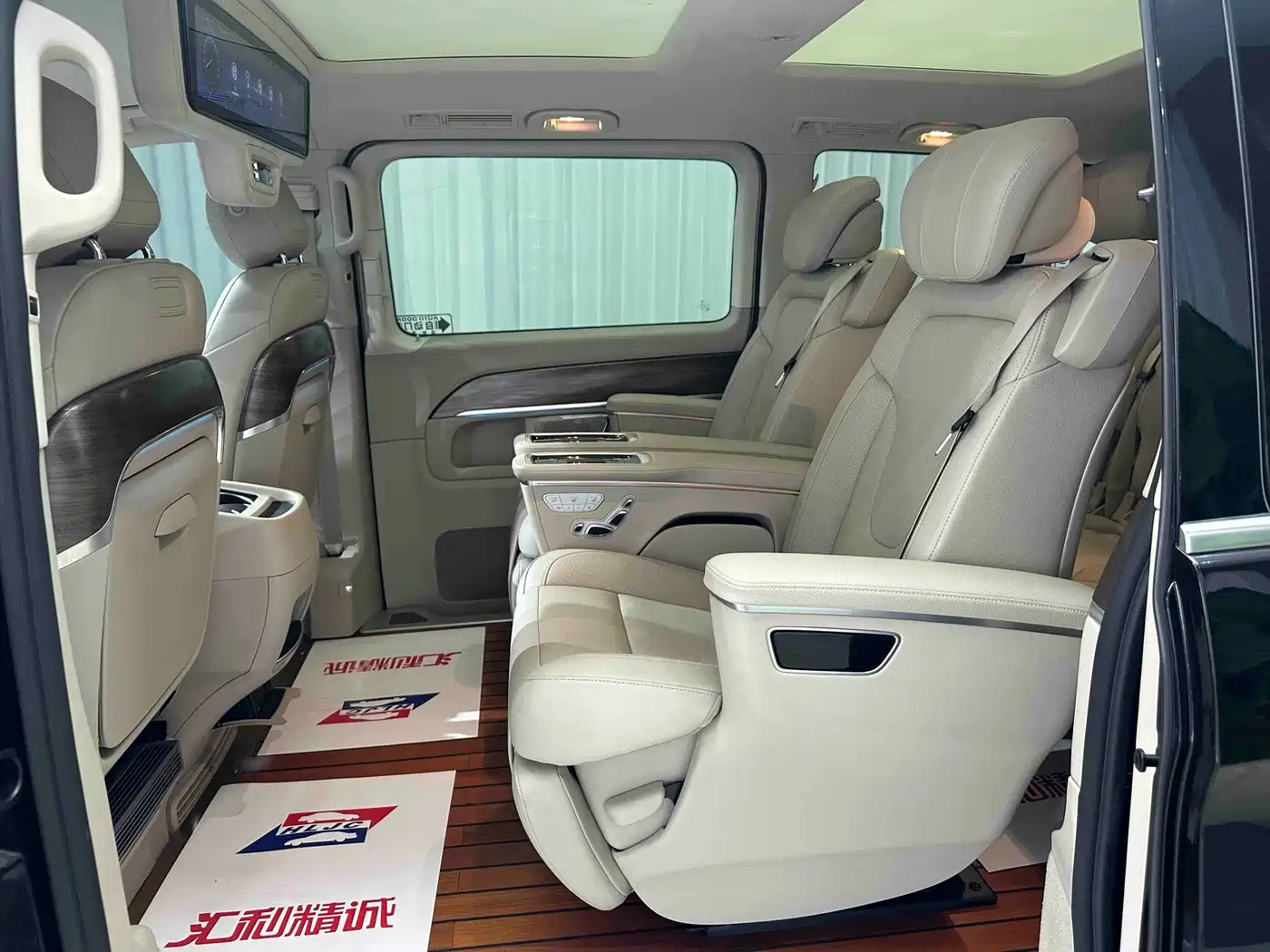 Mercedes-Benz V-Class 2021 V 260 L Long Wheelbase Luxury Edition фото 6