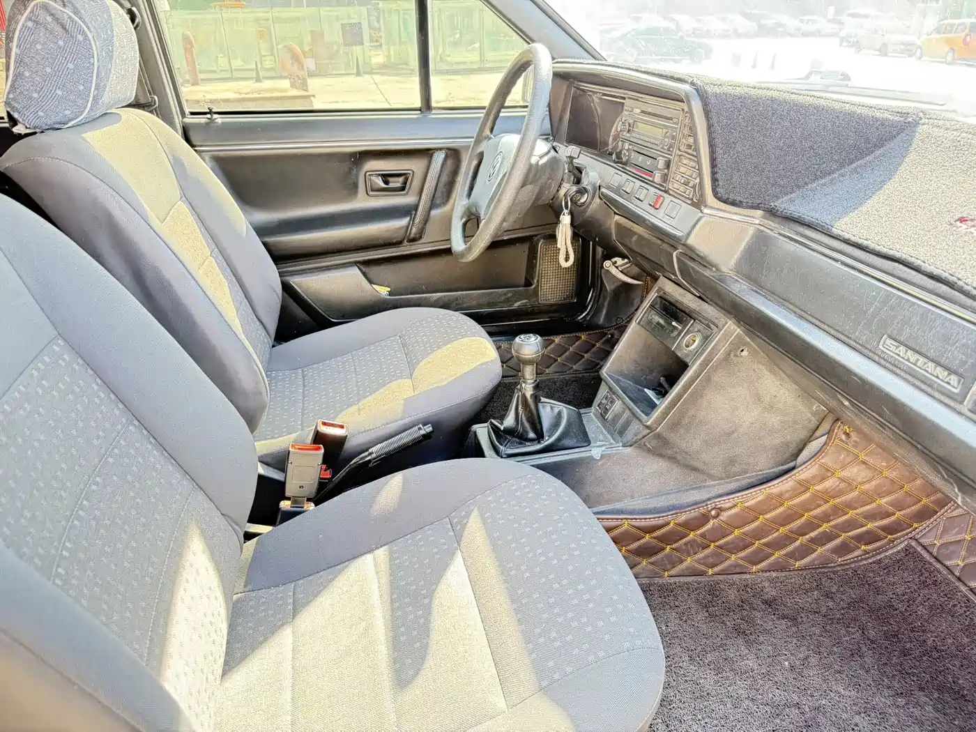 Volkswagen Santana Classic 2007 Model 1.8L Scenic Edition фото 12