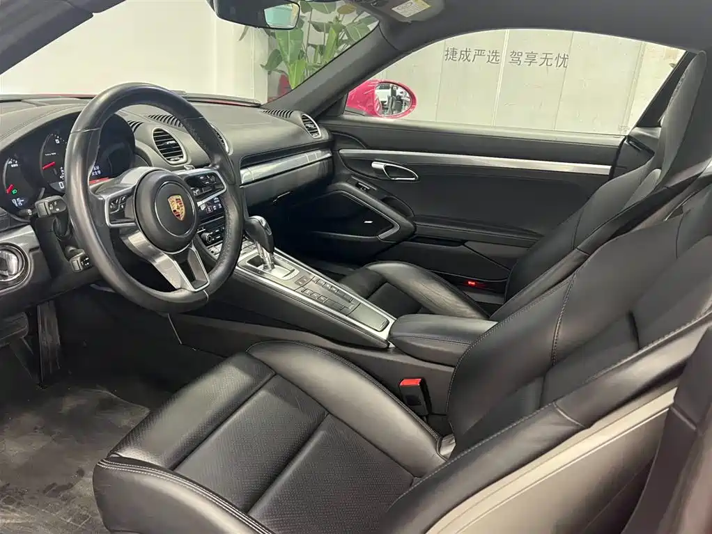 PORSCHE 718