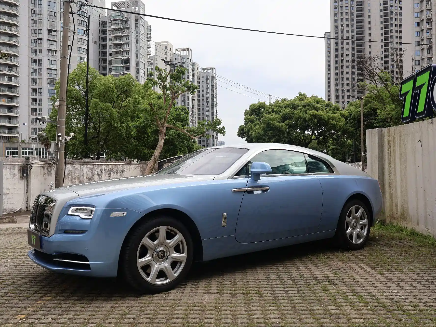 Фото 1 - Rolls-Royce Wraith