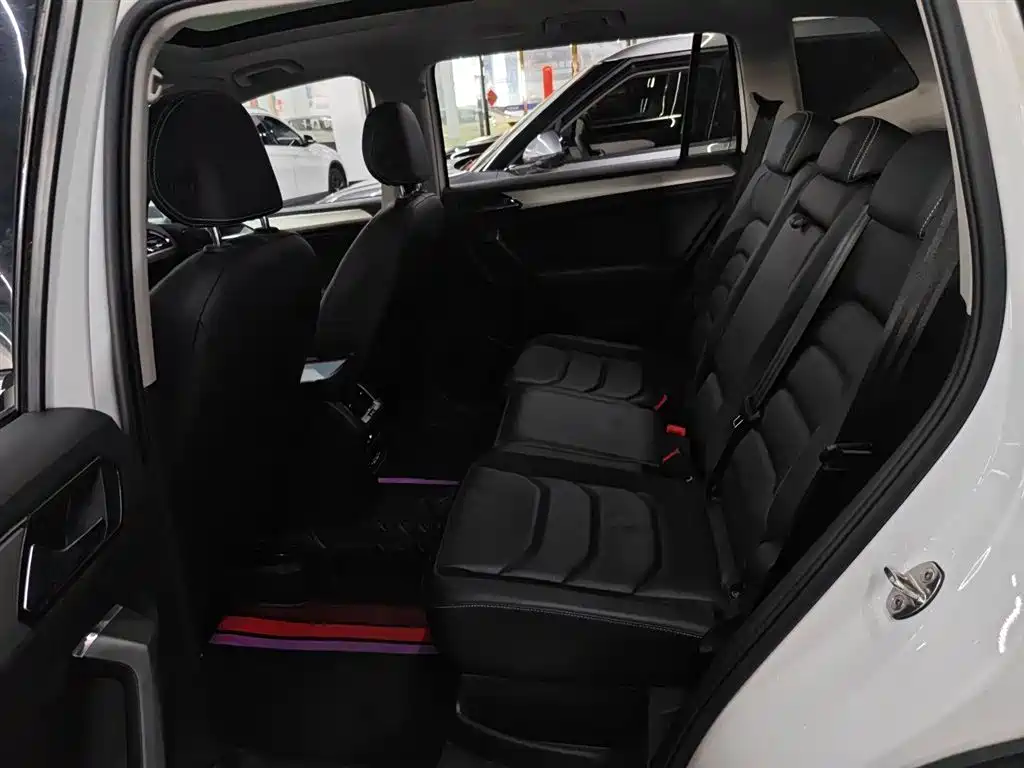 Volkswagen Tiguan L 2019 Facelift 330TSI Auto 2WD Panorama Comfort China VI фото 17