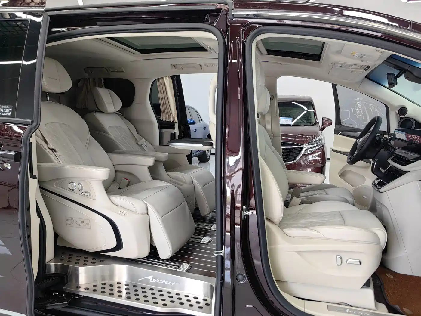 Buick GL8 2021 Avenir Aivia 7-Seater Family Edition фото 14