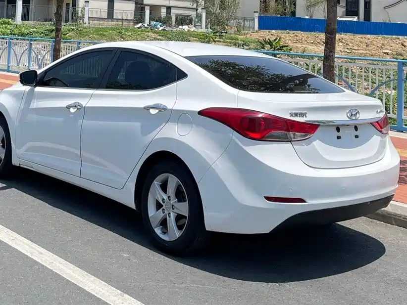 Hyundai Langdong 2013 1.6L Automatic Leading фото 4