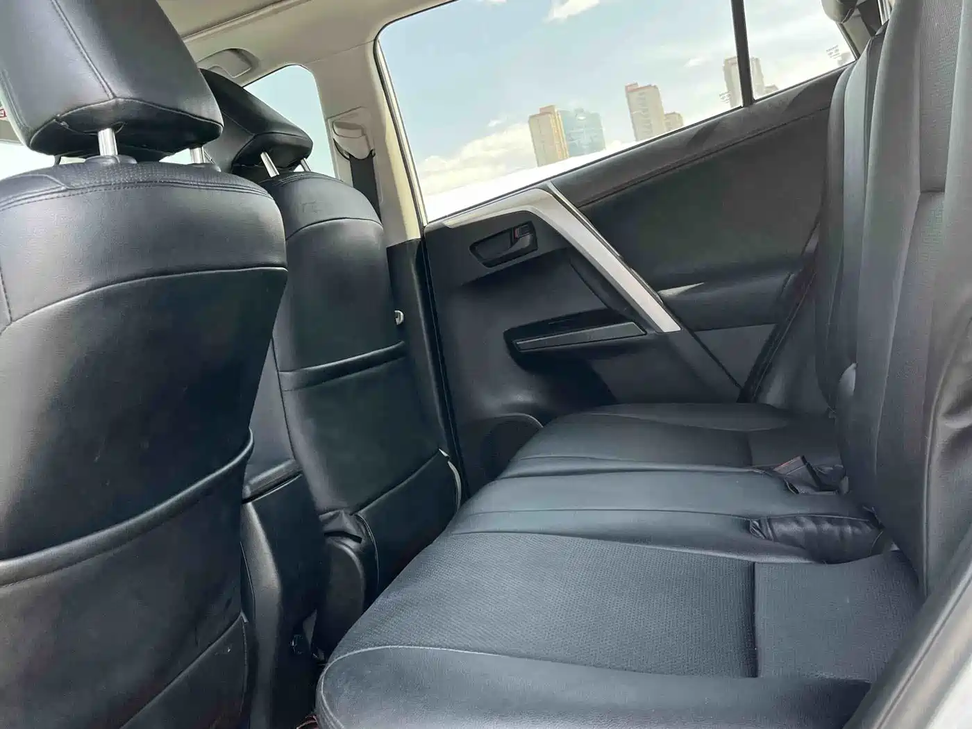 Toyota RAV4 Rongfang 2019 2.0L CVT 2WD Urban Edition China VI фото 6